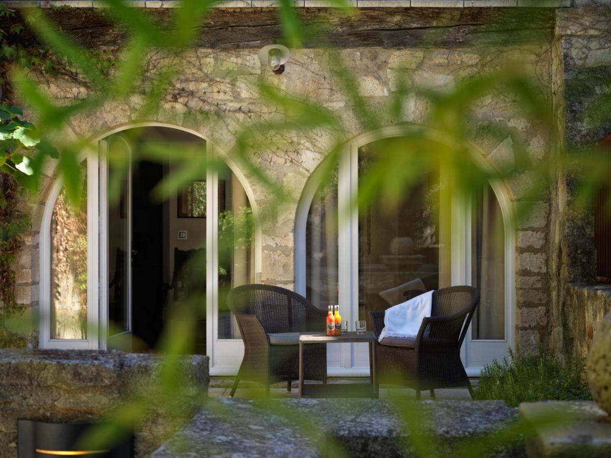 Hotel Le Prieure Villeneuve-lès-Avignon Esterno foto