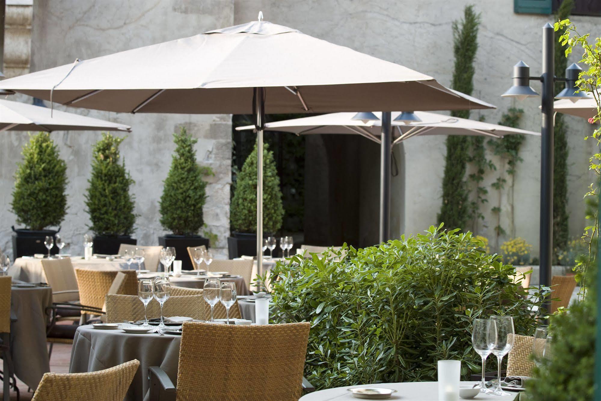 Hotel Le Prieure Villeneuve-lès-Avignon Esterno foto