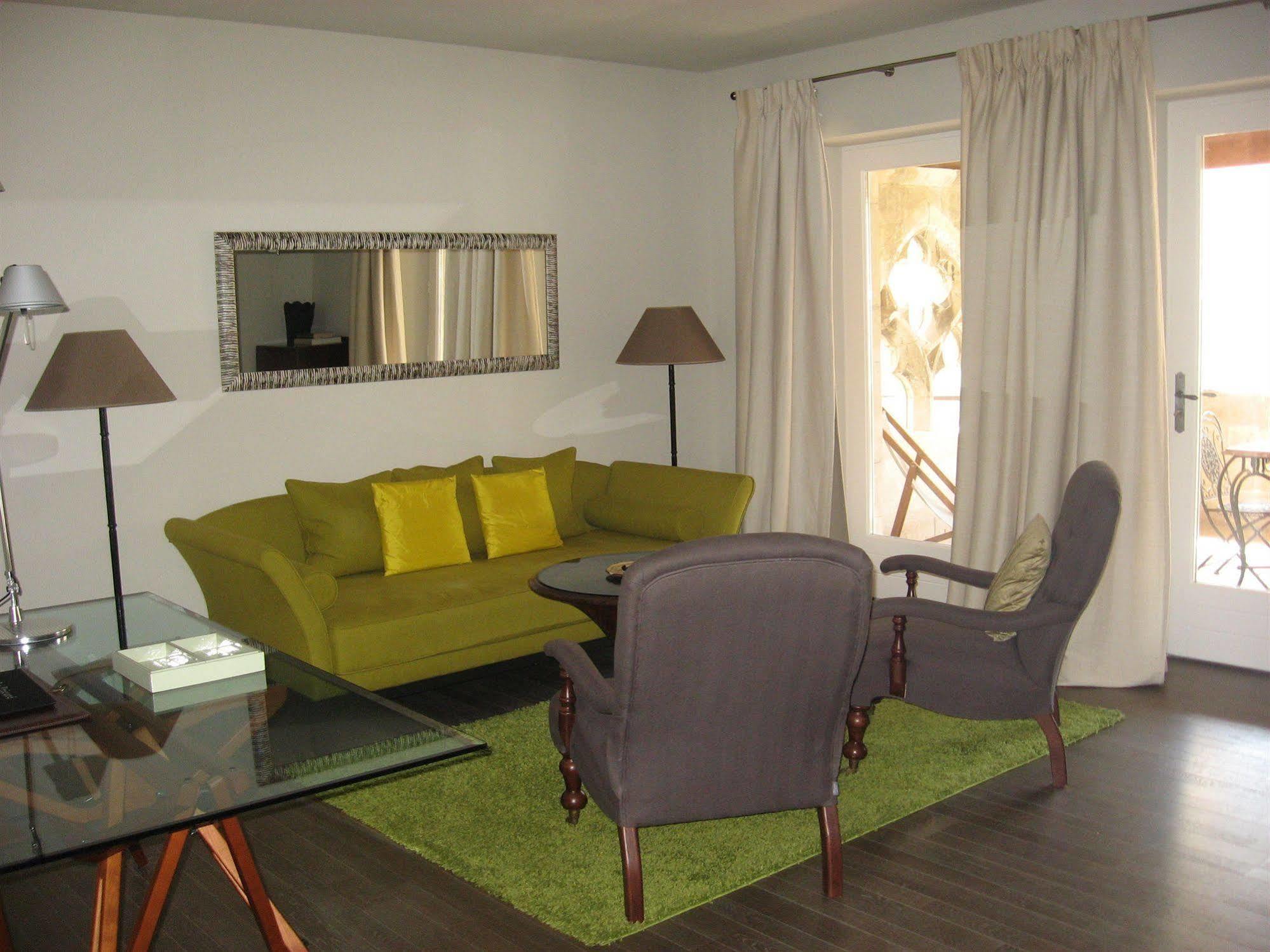 Hotel Le Prieure Villeneuve-lès-Avignon Esterno foto